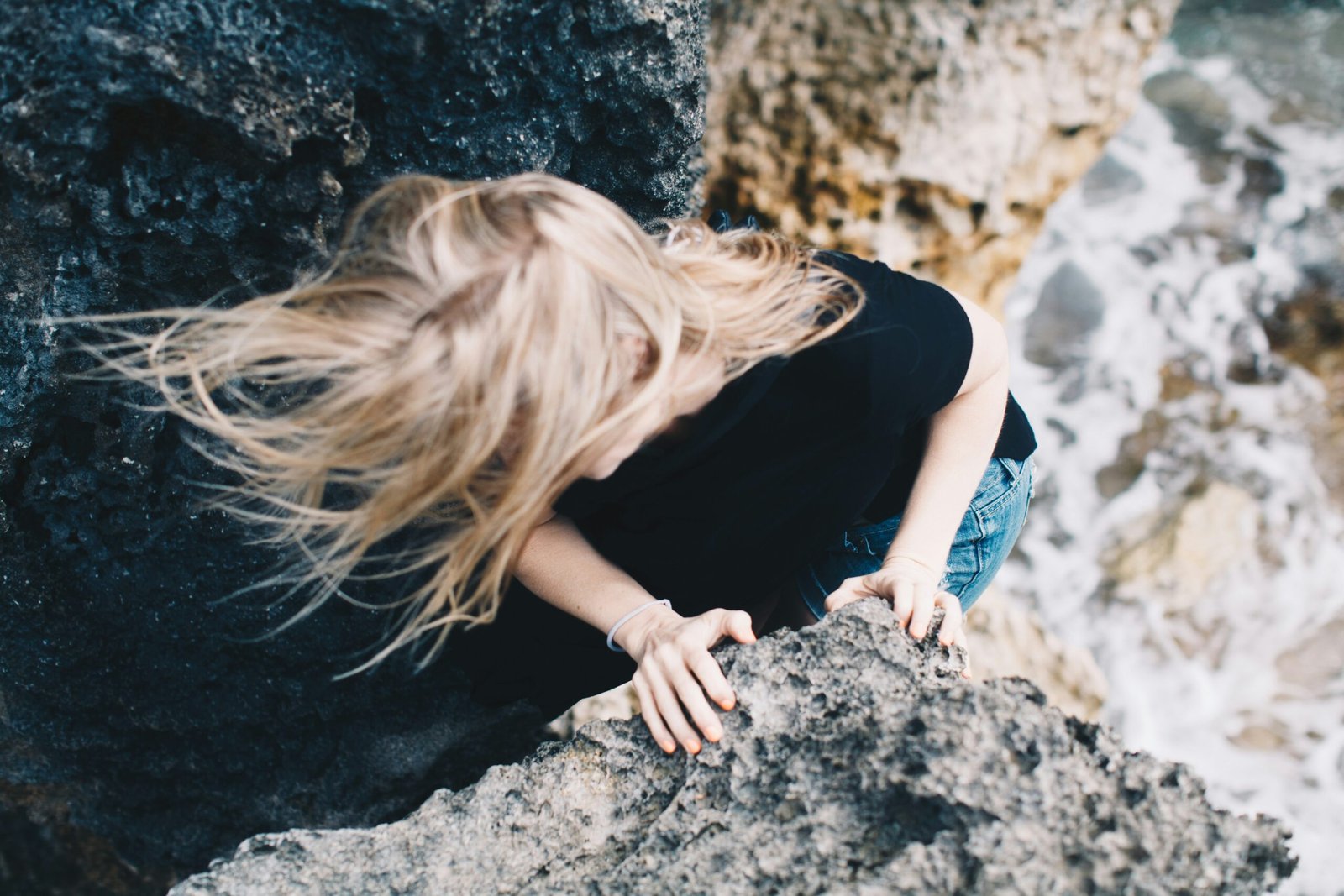 Does Drinking Water Help Your Hair Grow Model